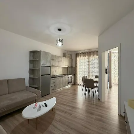 Sunny Hill Aparthotel Radhimë