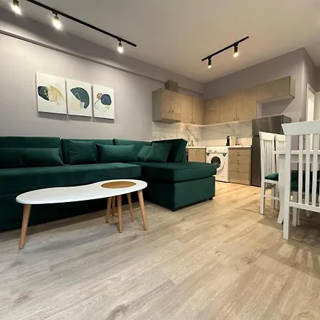 Sunny Hill Appart hôtel Radhimë