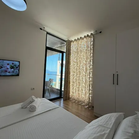 Sunny Hill Apart Otel Radhimë