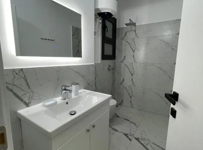 Sunny Hill Ξενοδοχείο με διαμερίσματα 3*