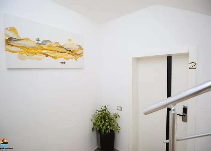 Sunny Hill Apart Otel Radhimë