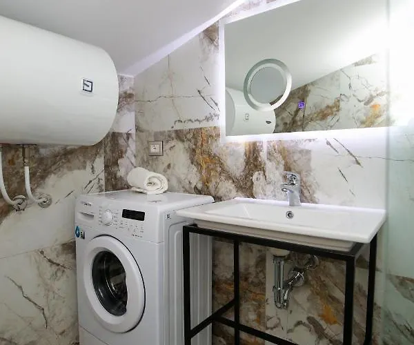 Aparthotel Sunny Hill 3*