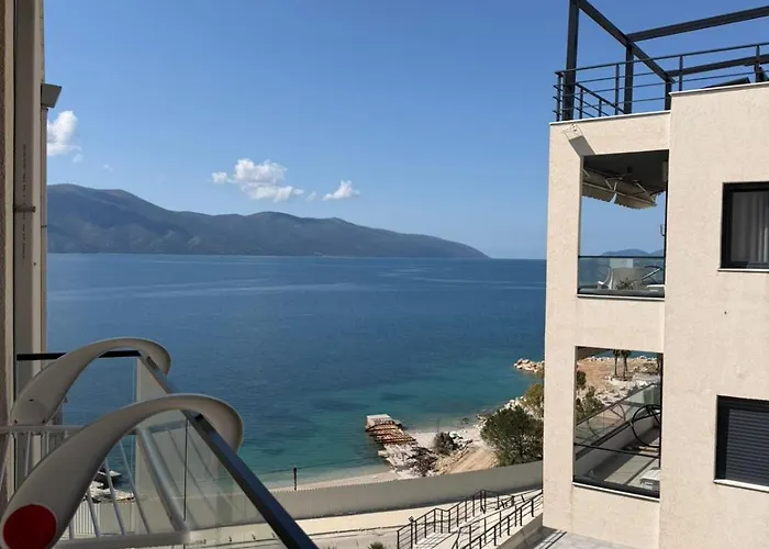 Sunny Hill شقة فندقية Radhimë